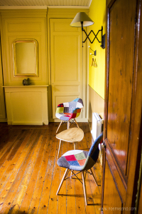La chambre jaune au rez-de-chaussée La chambre jaune au rez-de-chaussée