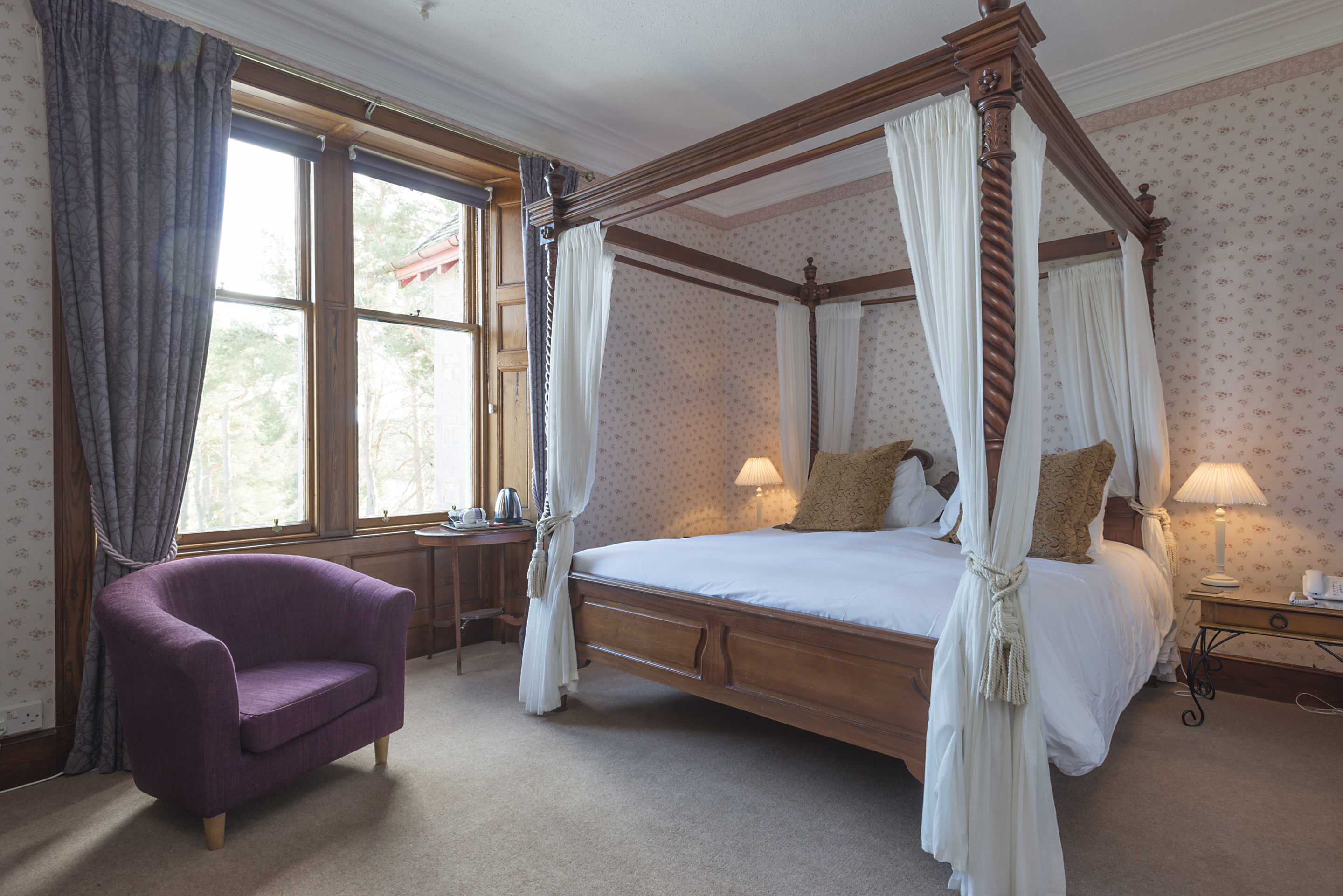 LAST MINUTE EASTER DEAL - ROOMS FROM £105 B & B UNTIL 21 MAY 2019