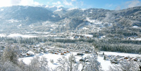 vue sur la montagne depuis le chalet vue sur la montagne depuis le chalet