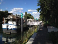 Péniche - En arrivant par la station "Meudon-sur-Seine" Péniche - En arrivant par la station "Meudon-sur-Seine"