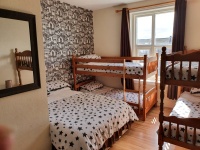Room 11 - 6 sleeper with en-suite 2nd floor Room 11 - 6 sleeper with en-suite 2nd floor
