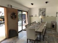 Salle de réunion confidentielle pour 10 personnes Salle de réunion confidentielle pour 10 personnes