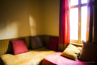 La chambre jaune au rez-de-chaussée La chambre jaune au rez-de-chaussée