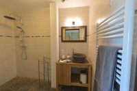 Salle d'eau de la chambre Fusta Salle d'eau de la chambre Fusta