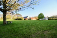 Dans un recoin calme de notre jardin Dans un recoin calme de notre jardin