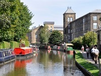 Pennines canal boats