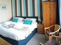 King Room with En-suite Shower