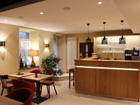 Unser Wein-Café/Restaurant: Moderne trifft Geschichte...