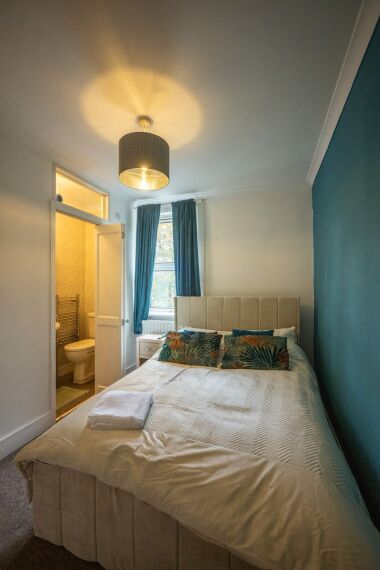 1 Double Bed