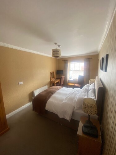 Double room-Ensuite with Shower
