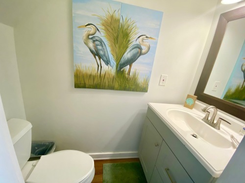 1/2 Bathroom