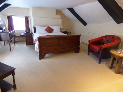 King Double with en suite, Room Only - No Pets