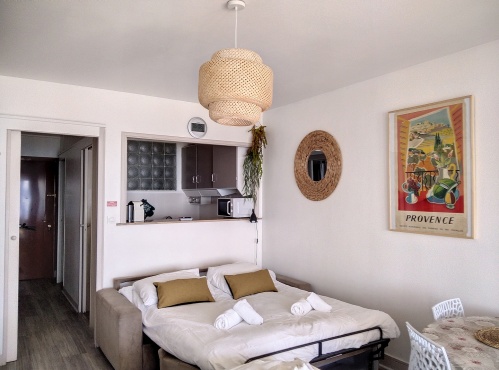 Double couchage dans le salon