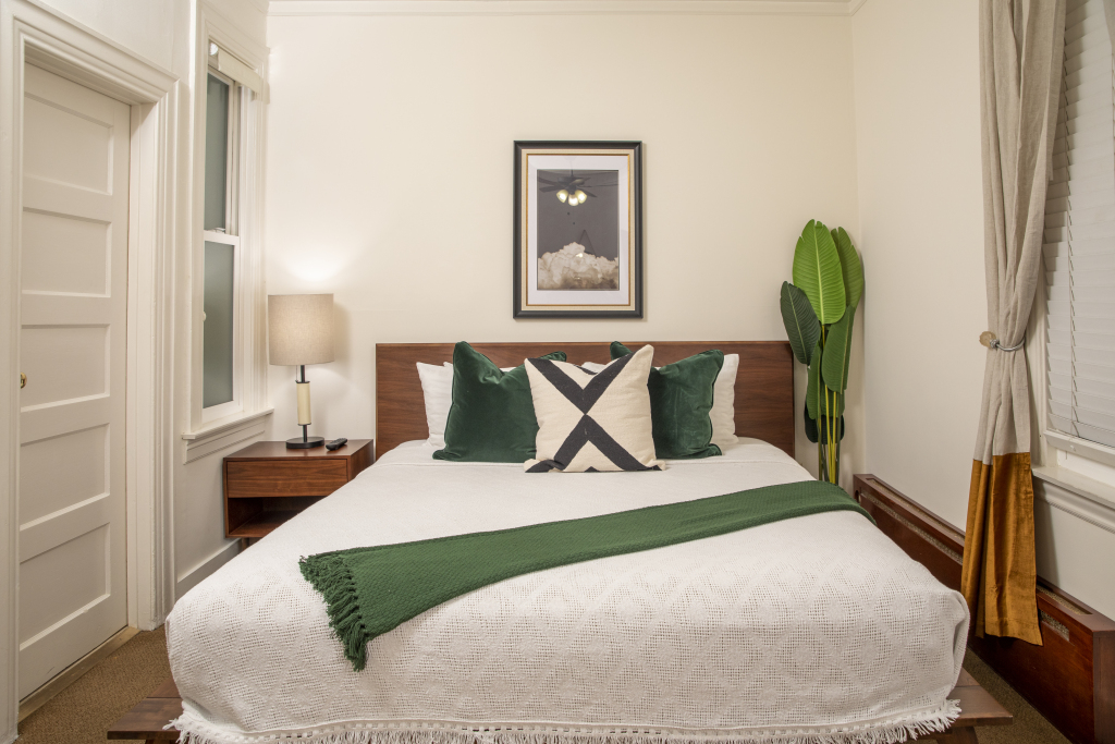 Washington Square Inn — gallery preview 2