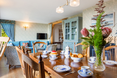 Dining area/living room