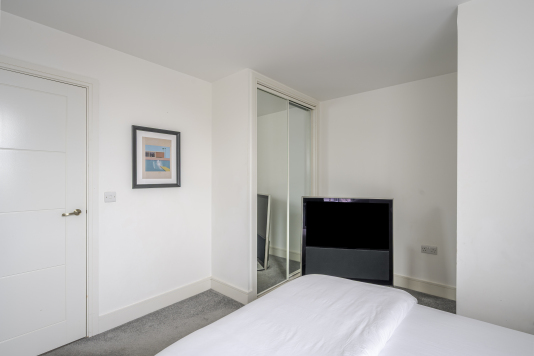 Beautifully designed main bedroom with a Bang & Olufsen TV with Sky (sky sports/sky cinema, Netflix etc…)