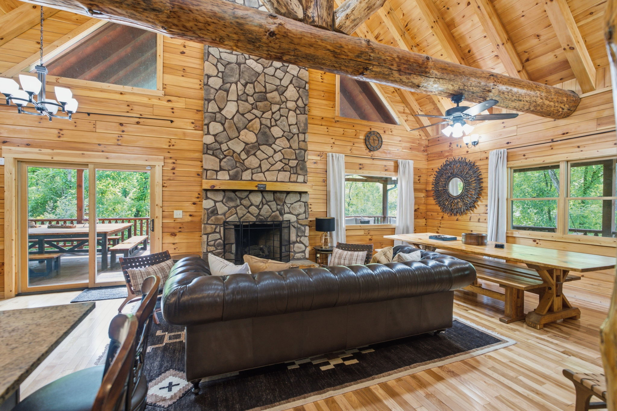 Firefly Hollow Lodge | Photo 11