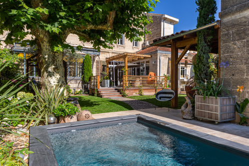 Piscine et jardin
