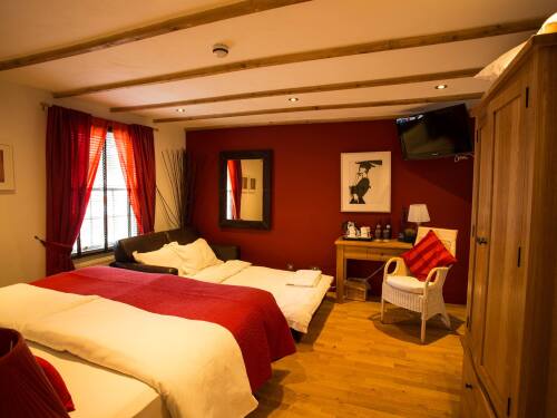 Rosewood Luxury Suite