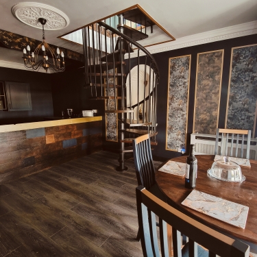 2 bedroom boutique duplex apartment