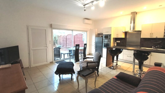 Pièce à vivre spacieuse de 30 m²