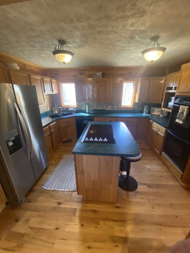 Main Cabin Fully Stocked Kitchen