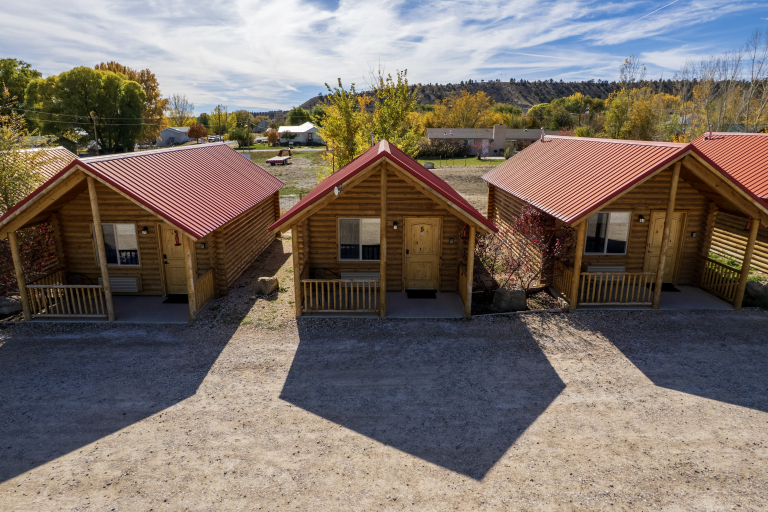Bryce Canyon Log Cabins