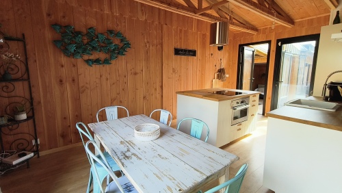 Pièce à vivre spacieuse est cocooning