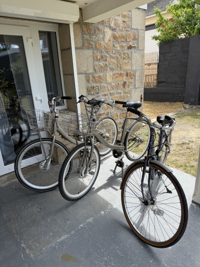 3 vélos disponibles