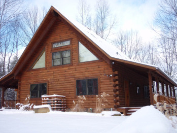 Dolce Vita Cabin - Front of cabin