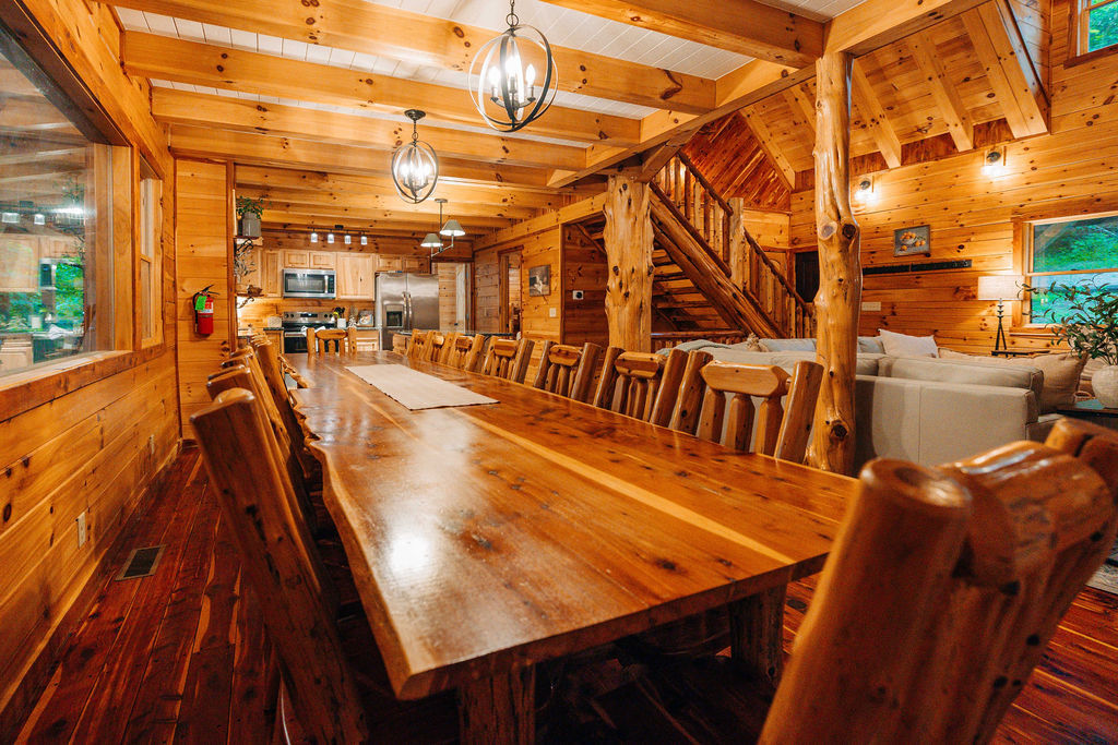 Rustic Cedar Inn | Photo 12