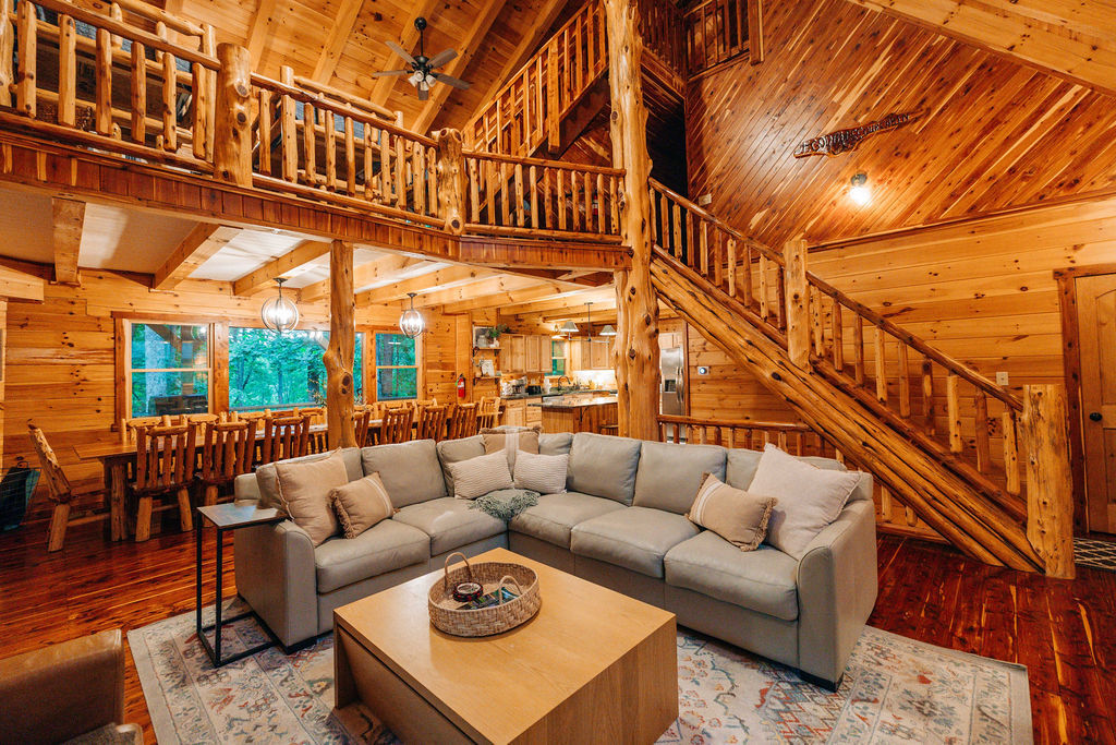 Rustic Cedar Inn | Photo 6