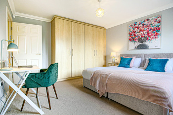 Executive Monkston Apartment  - Bedroom One - king size bed option 