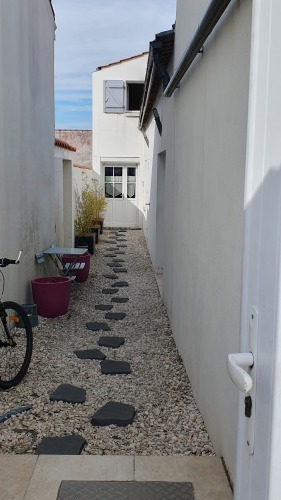 Chemin d'accès à la villa