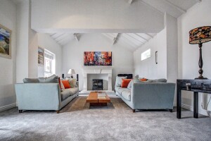 Living Room / Lounge