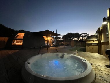 Outdoor hot tub