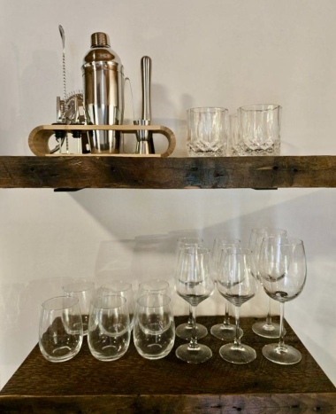 Bar set and drinkware