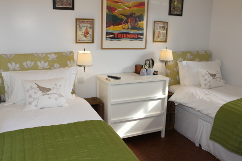 Twin room-Standard-Ensuite with Shower - Room Only