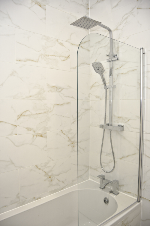 Rain Fall Shower Head & Bath