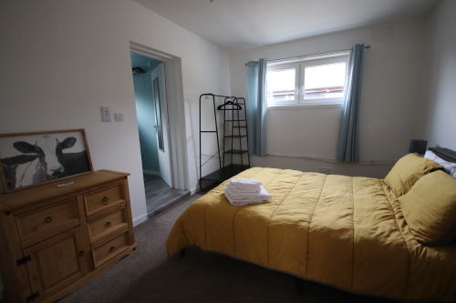 Main Bedroom to en-suite