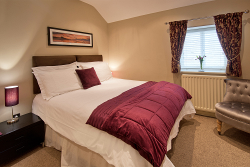 Standard Room 5 - King Bed - Small Room - En-Suite with Shower (Room Only).