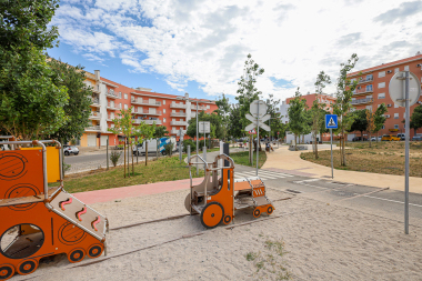 External shared playground