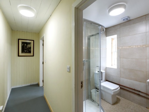 Bathrooms in Deanich Lodge
