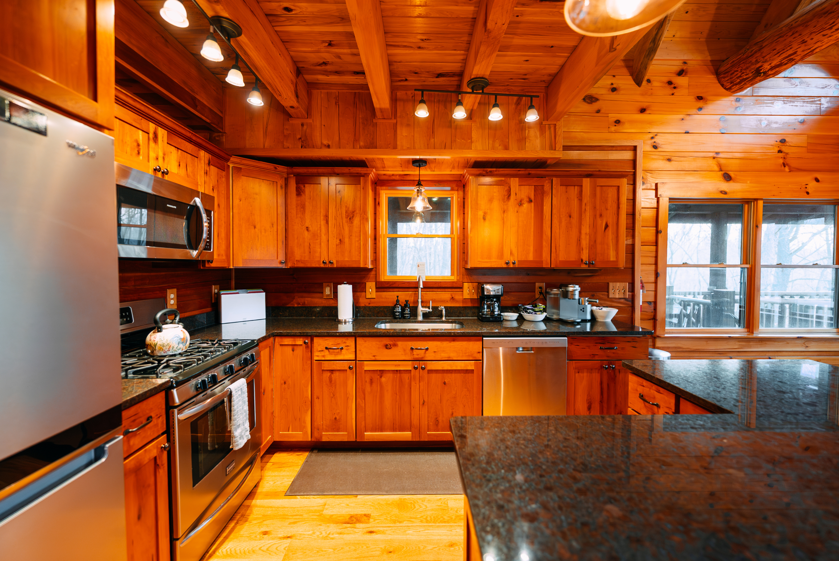 Gray Wolf Lodge | Photo 13