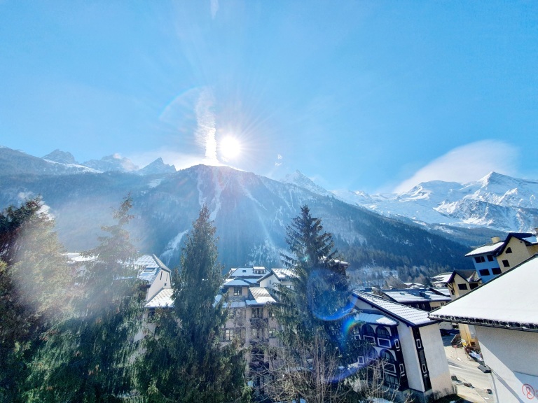 La Rivière Vue Mont Blanc