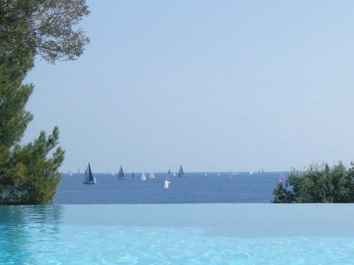 Infinity Heated Pool View loutrelus.com golfe de Saint-Tropez