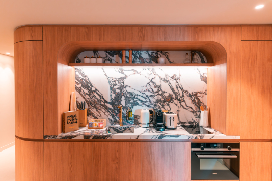 Cuisine avec vue sur le Vieux Port