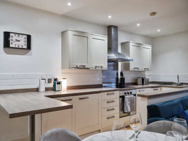 Fully equipped kitchen