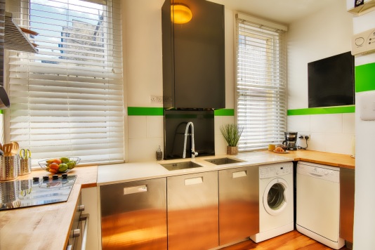 Kitchen with all Cooking Amenities 