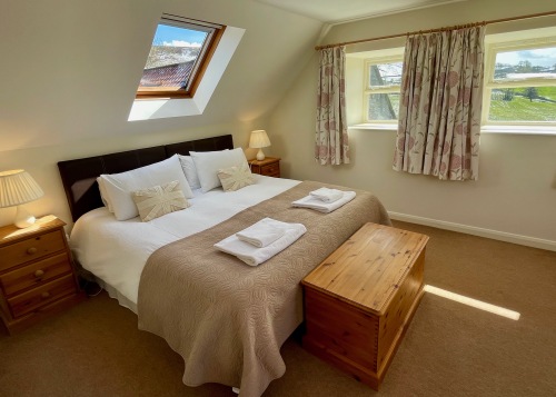 Snowdrop Cottage bedroom